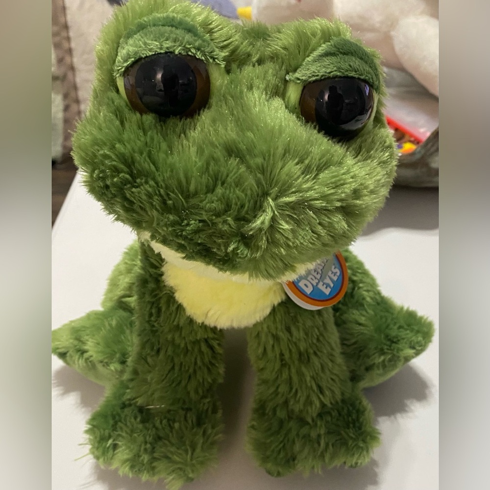 Dreamy Eyes Green Frog Plush Toy